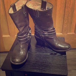 FRYE Boots Women’s 8 1/2 Brown Leather